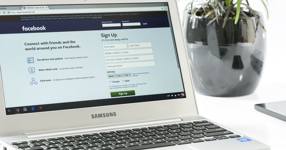 How to Check Someone's Facebook for Red Flags