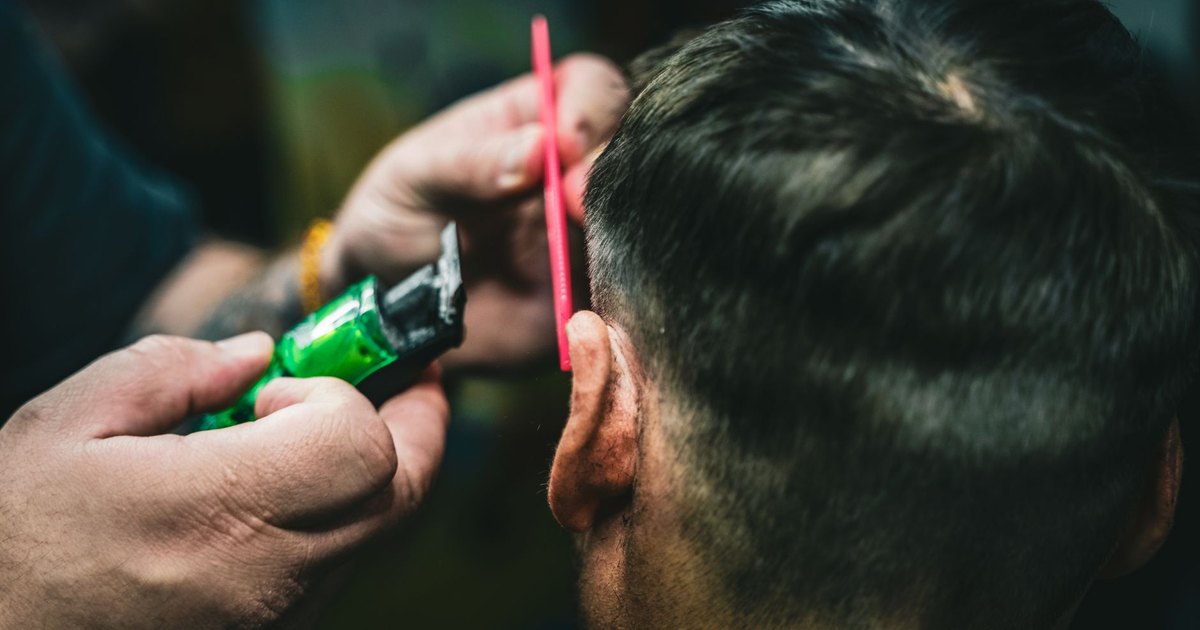 How to Vet a Hairstylist Before You Book the Chair