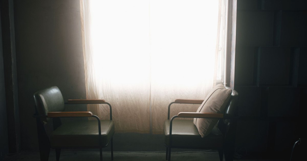 How to Vet a Therapist Before You Book